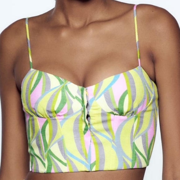 NEW! Zara Wavy Print Crop Top with spaghetti straps - Picture 2 of 11